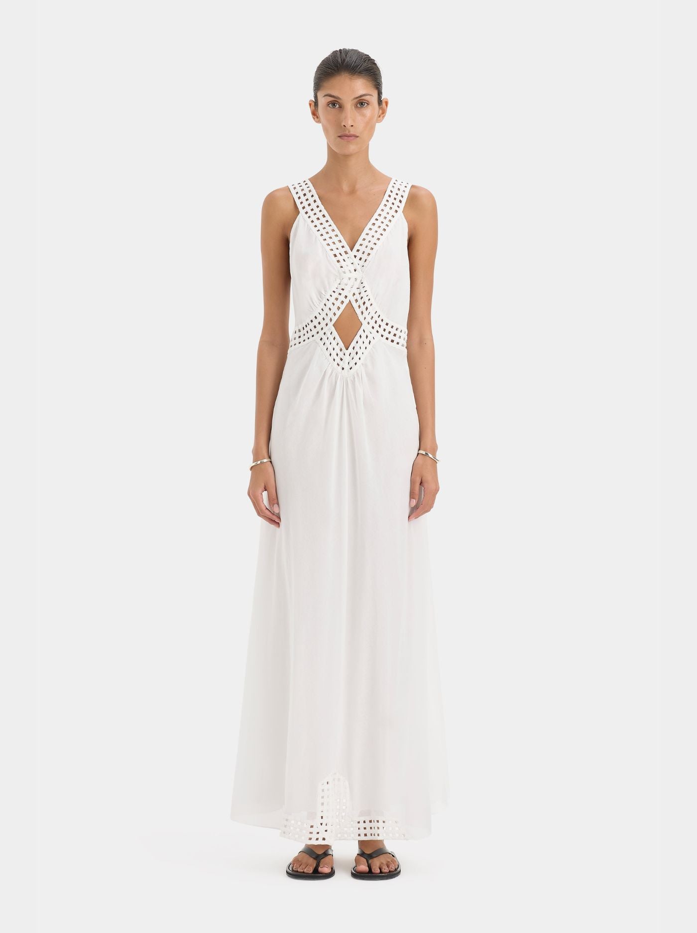 Vestido con Aberturas Cut-Out Mujer Cintura Marcada